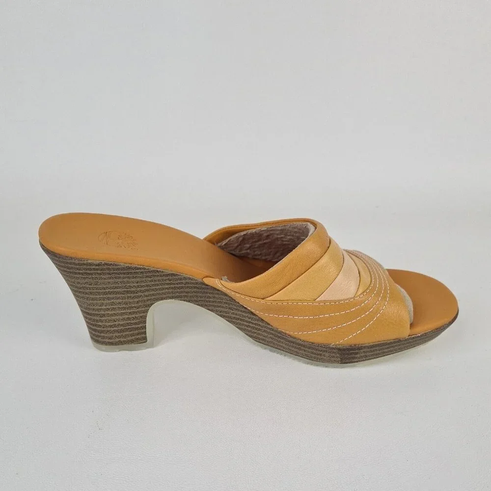 Timberland Tan and Cream Slide Heel Mule With Box Sz 8